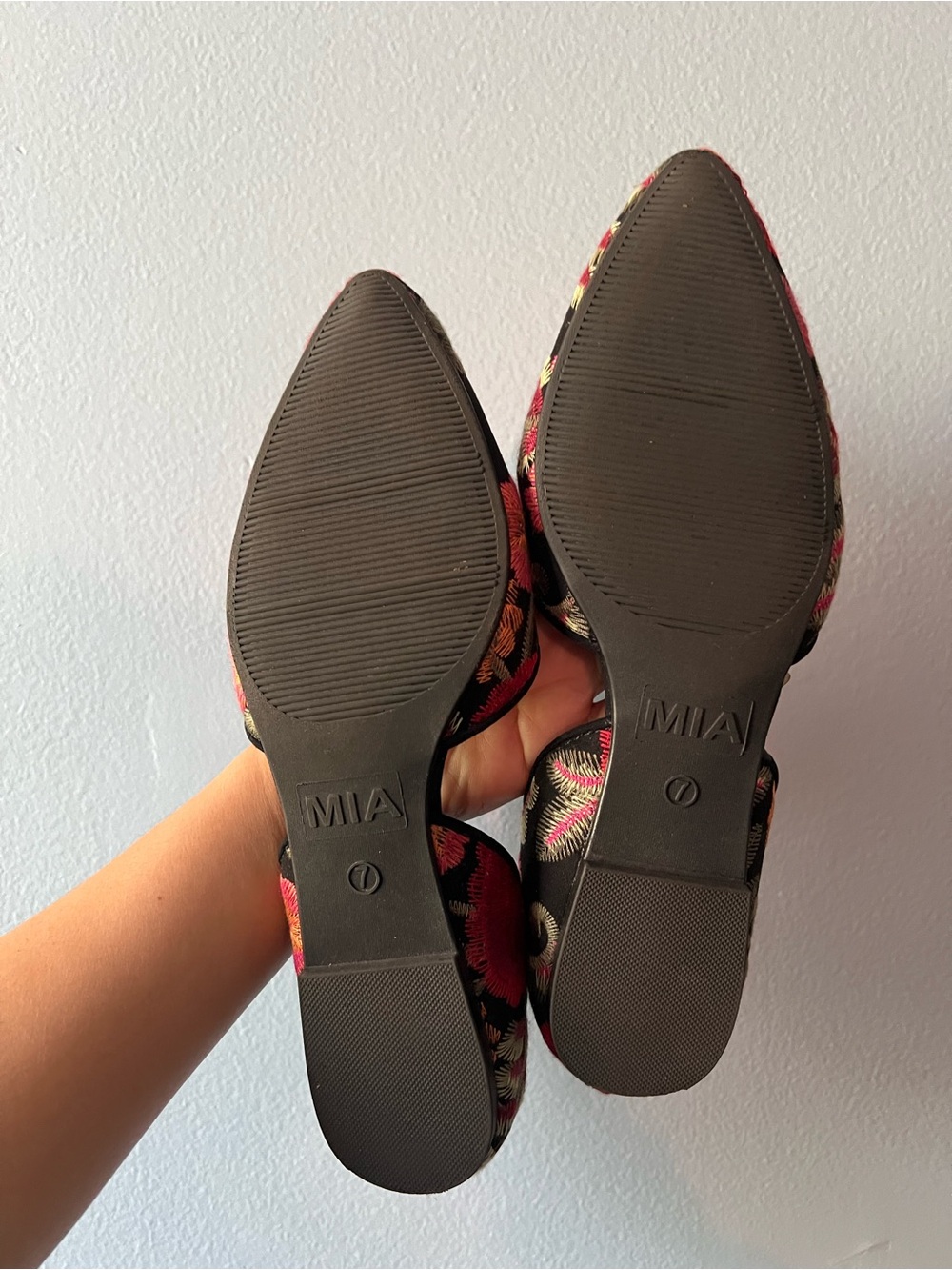 MIA Women's Black Floral Embroidered Pointed D'Orsay Flats - Picture 3 of 3